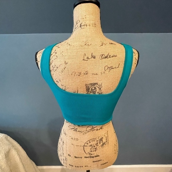 EUC Athletic sports top - Picture 4 of 4